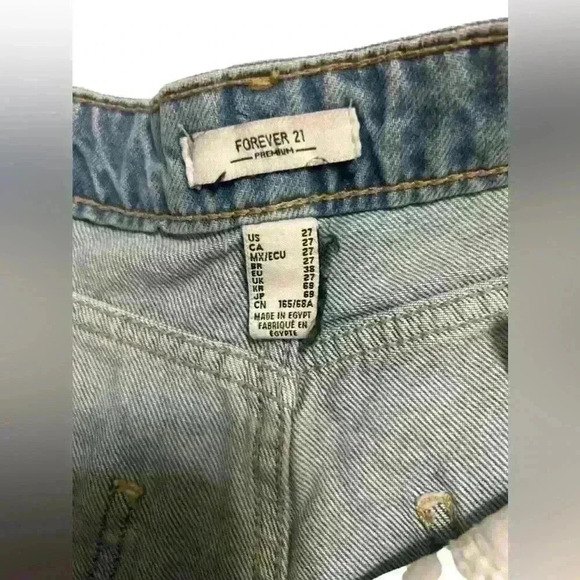 Forever 21 Button Up Denim Shorts Raw Hem Size 27 Medium Wash 5 Pocket Design - Picture 4 of 6